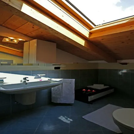 Apartmanhotel Eden Argegno